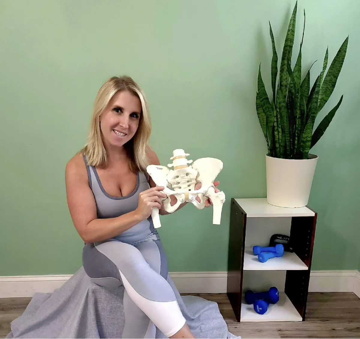 Rachael Van Schoick Holding Model Pelvis