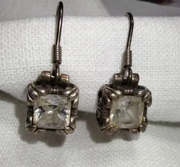 Quick downsizing estate sale auction