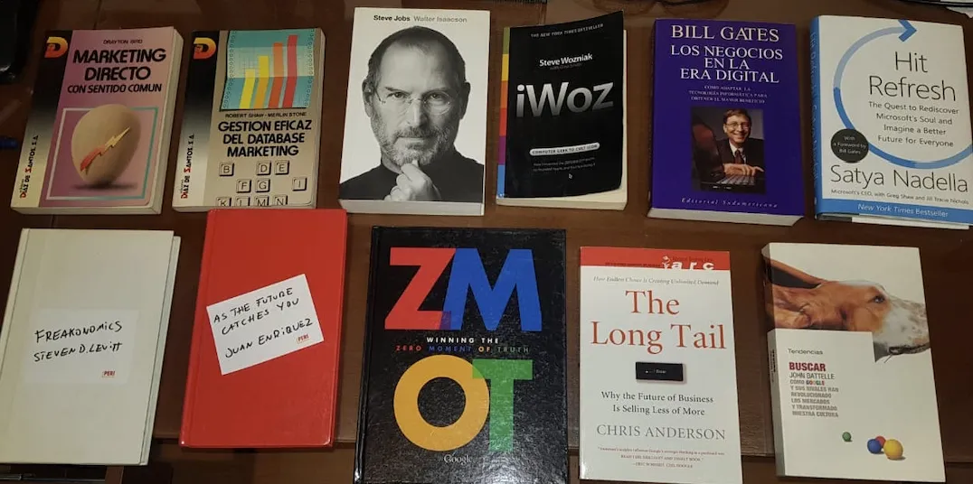 ¿Qué libros te ayudaron a ser lo que eres? 5 Cap@s de la industria y sus imperdibles