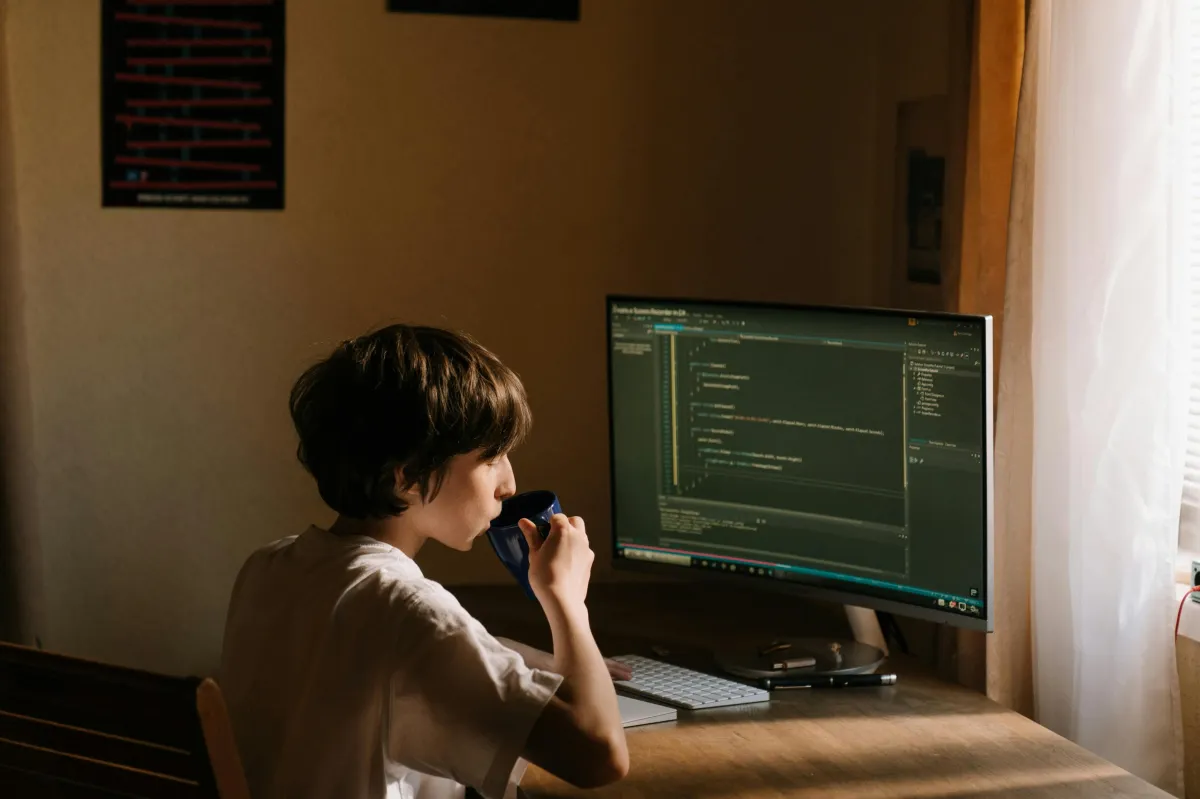 Kid builds a SaaS using no-code tools