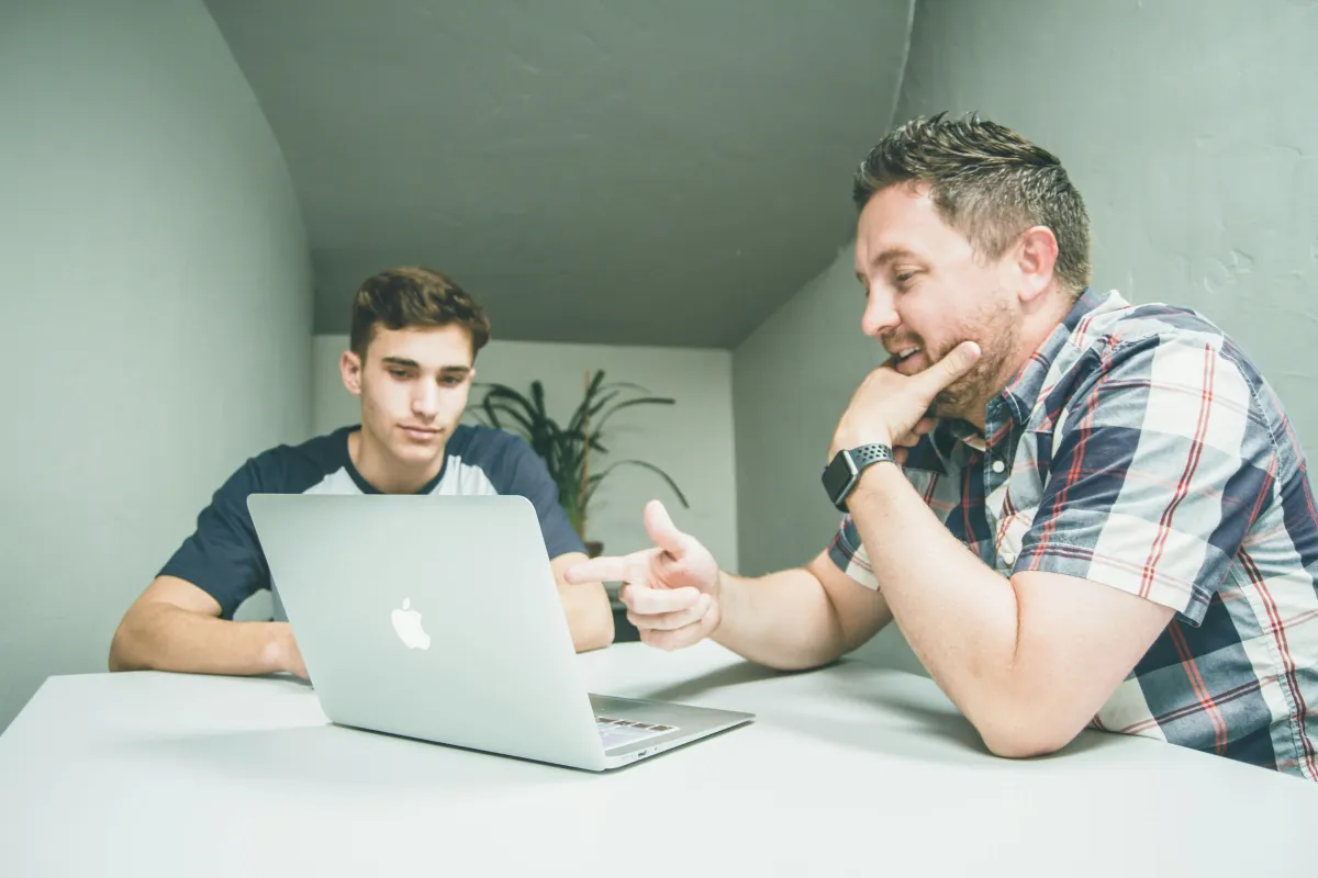Consulting a local home renovation company