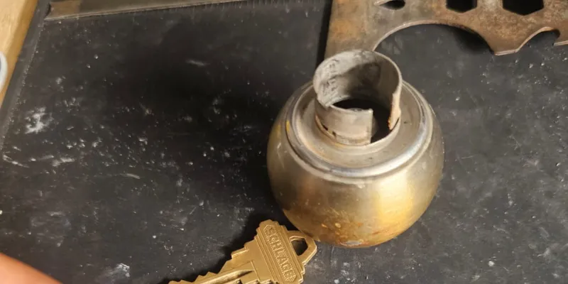Smart Locks vs Traditional Locks – Which Is Safer in Tampa?