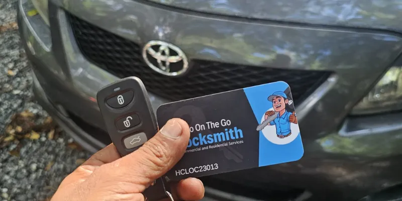 Locked Out of Your Car in Tampa? 7 Smart Moves to Get Back In