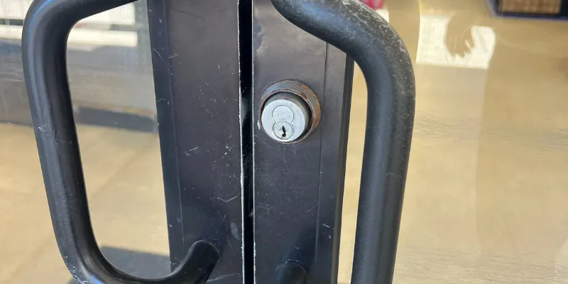 High-Traffic Office Doors: How to Extend Lock Lifespan and Avoid Emergencies