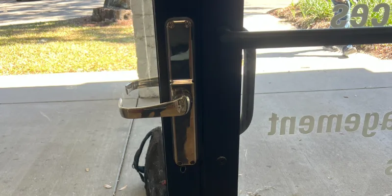 Tenant Lockouts in Commercial Buildings: What Landlords Should Never Do

