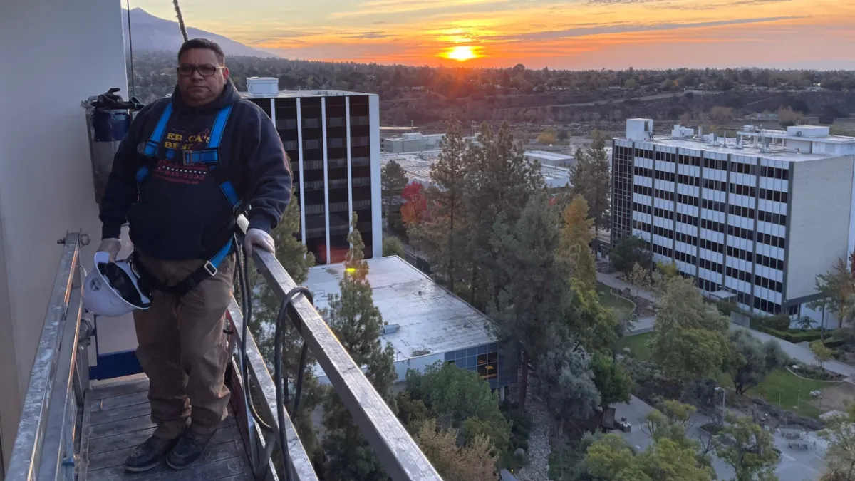 Challenges in High-Rise Window Cleaning in Los Angeles