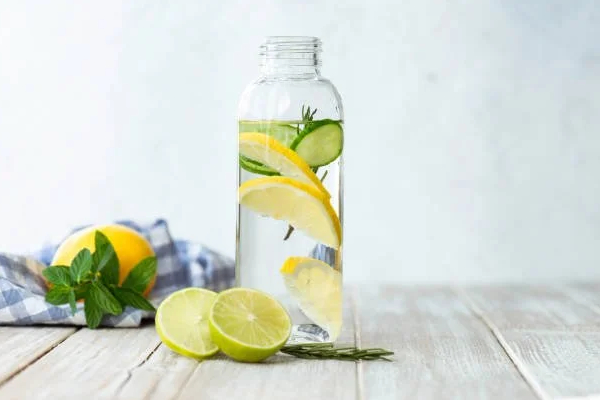 5 Easy, Daily Detox Tips