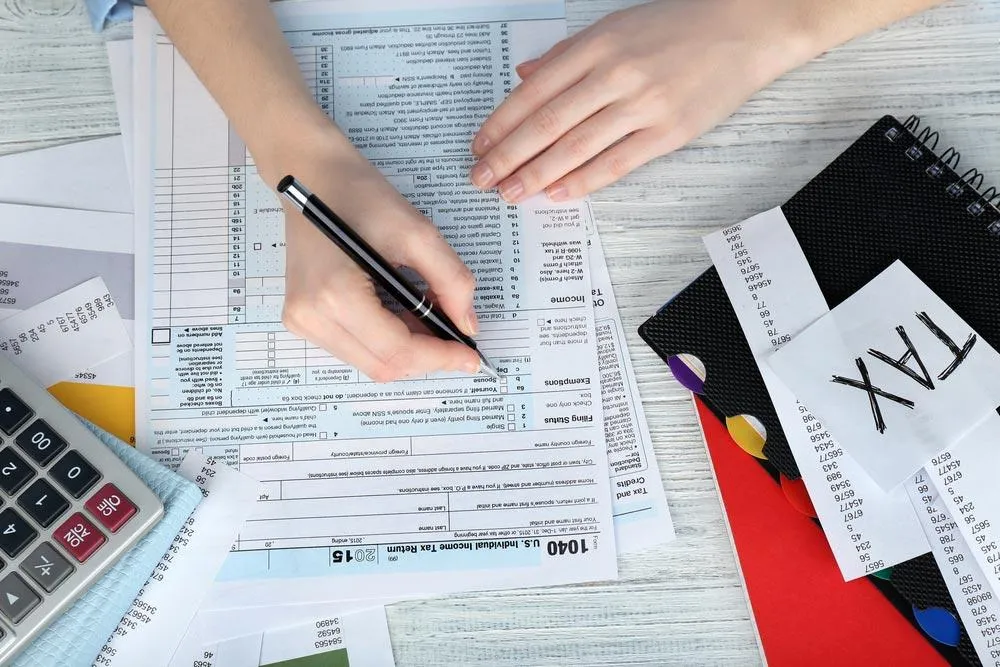 accountant doing plastic surgeon tax prep