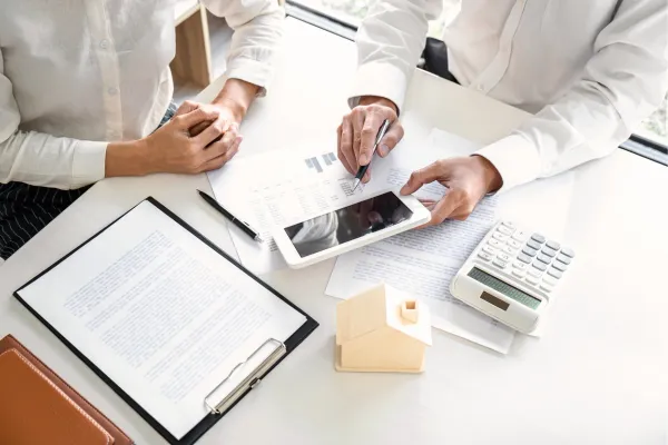 Navigating Interstate Moves for Real Estate Agents Transferring Licenses