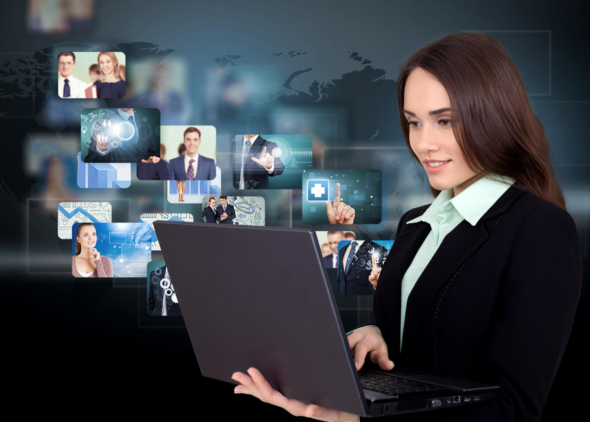 Diagram illustrating key elements for recruiting IT talent remotely, including innovative recruitment strategies, virtual interview mastery, and cutting-edge tools.