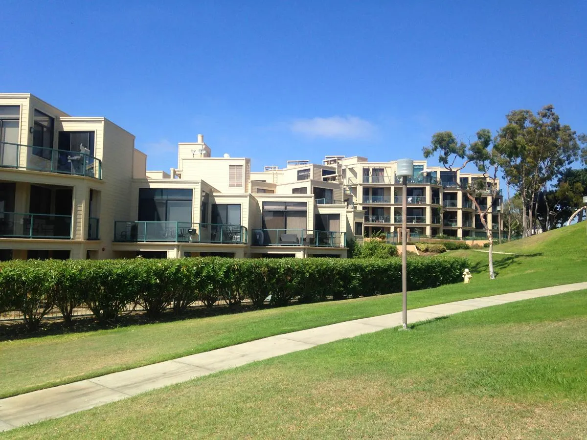 🌴 Tucked-Away Bliss: Why Czuleger Park Is Redondo Beach’s Most Underrated Hangout