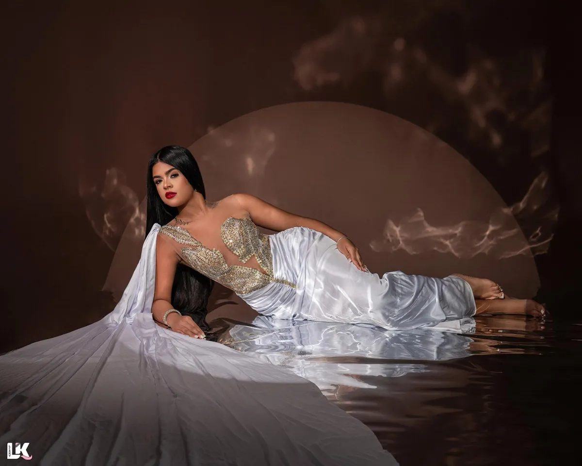 Vestido de gala com piedras de Diosa