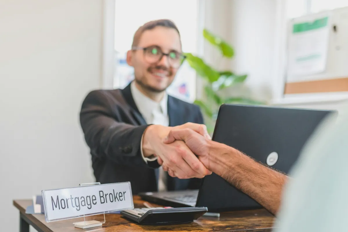 How a Mortgage Broker in Denver Helps Homebuyers Understand ARM Better