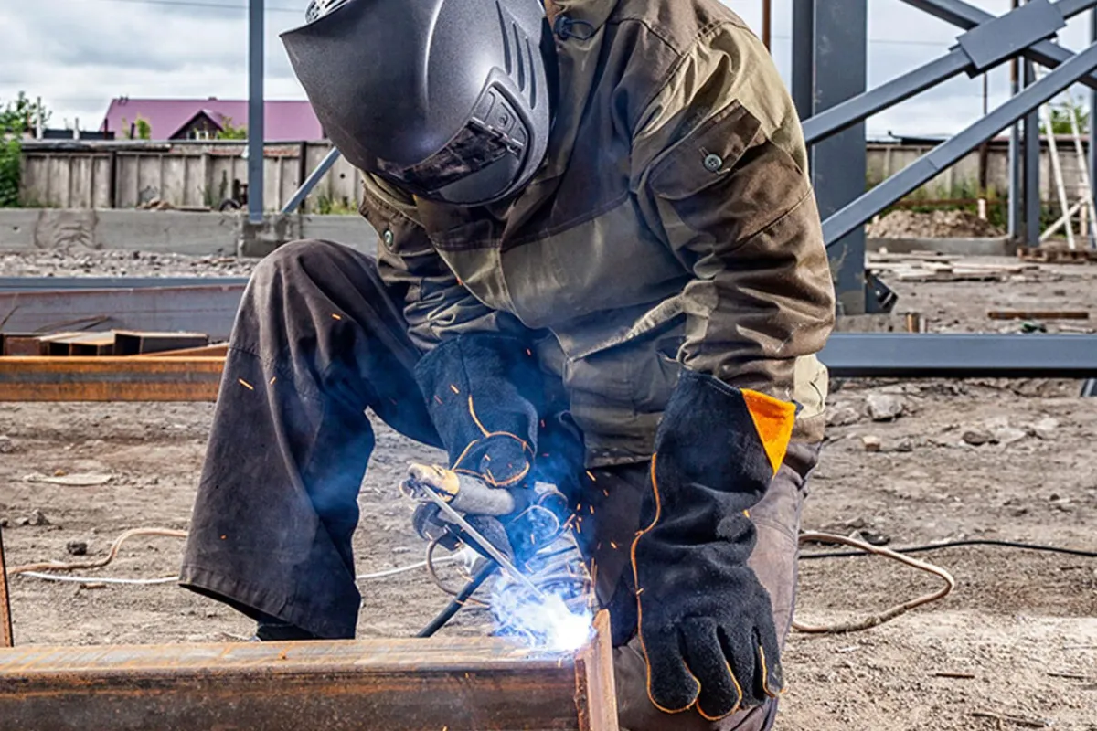 When to Call a Welding Pro After Equipment Breakdowns