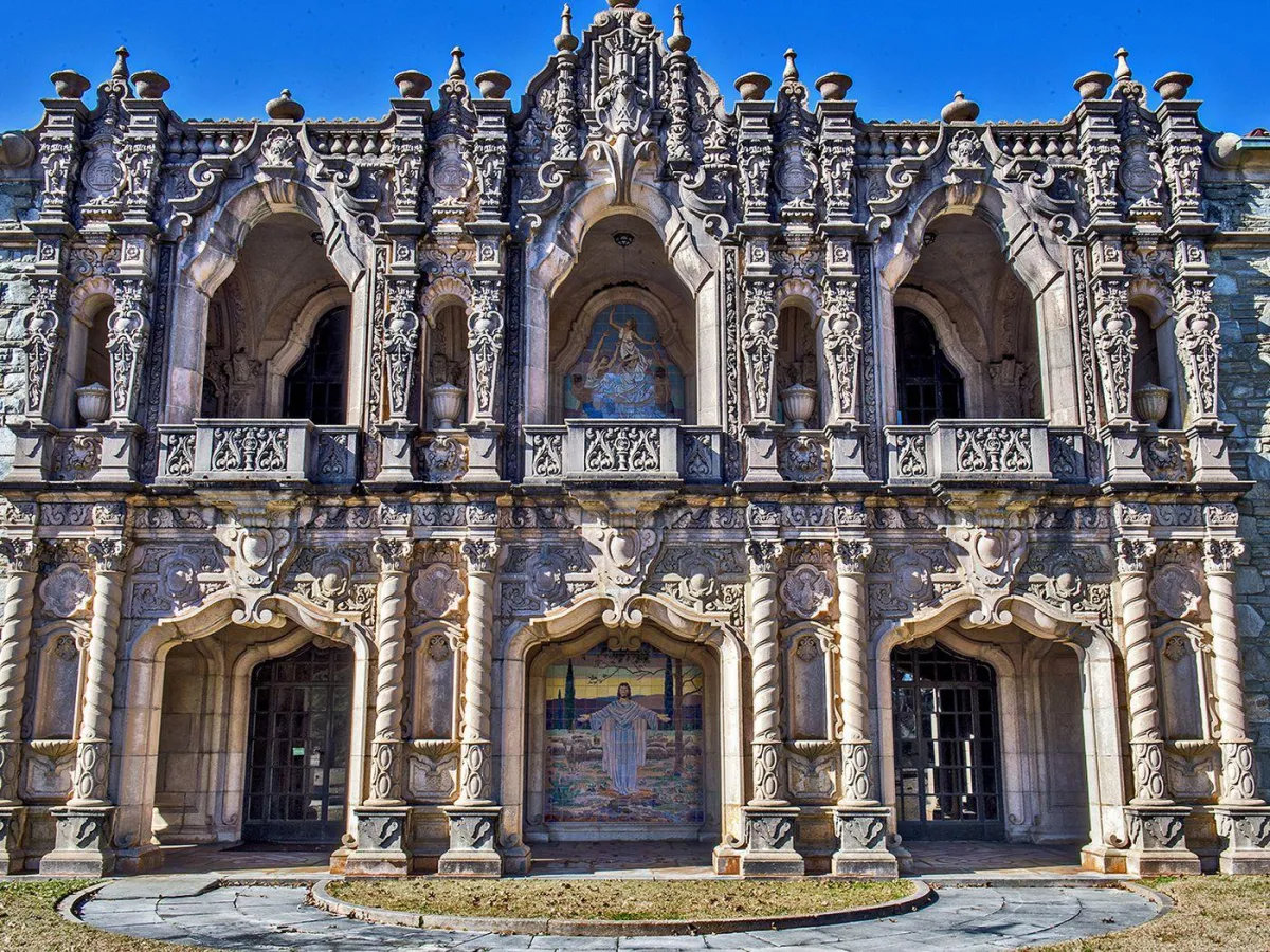 Explore History and Tranquility at Westview Cemetery | LivSimply Car Rentals – Atlanta