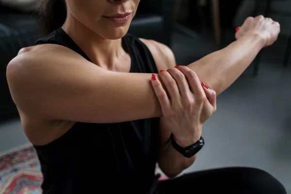 Preventing Tennis Elbow: Stretches and Ergonomic Tips from a Physio