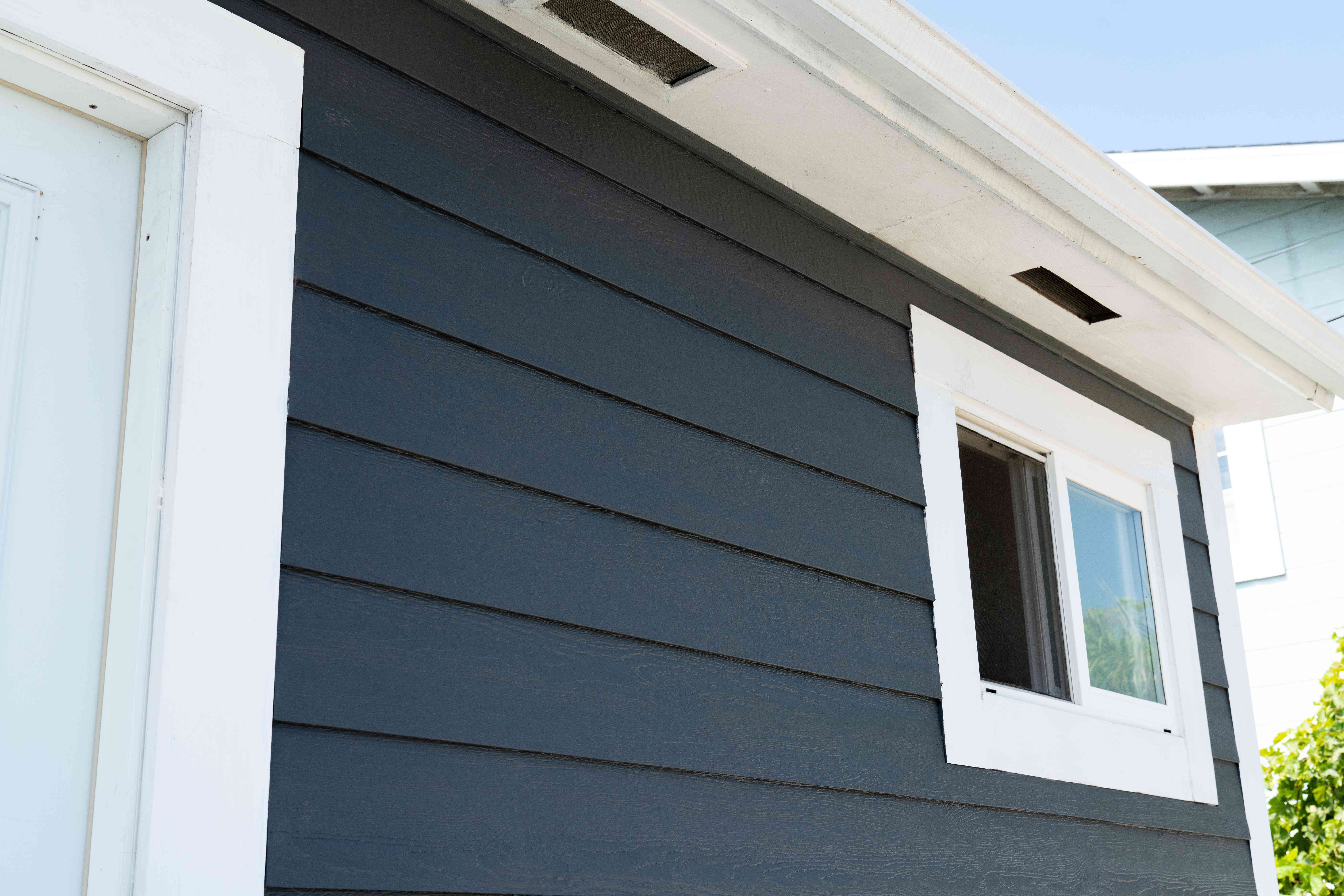 Choosing The Right Siding For Montreals Climate