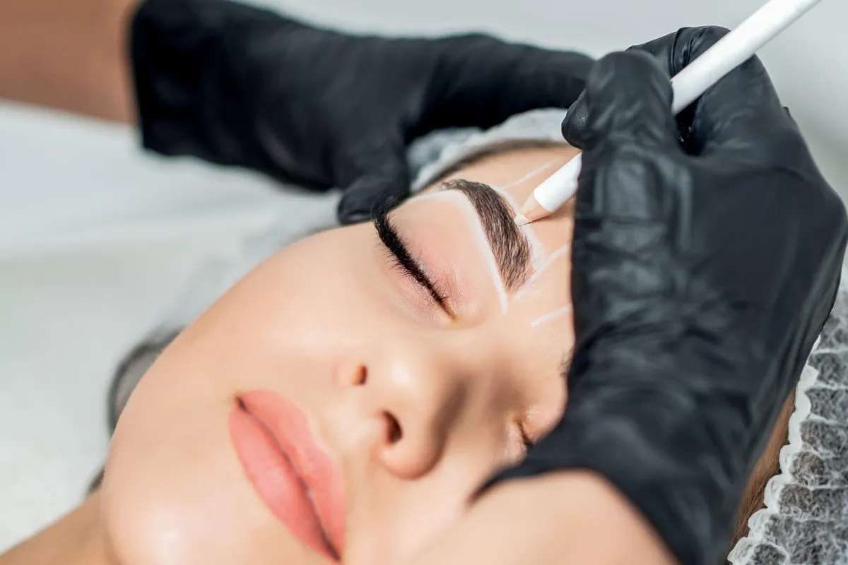 The Top 5 Brow Mistakes Beauty Pros Make (And How to Fix Them)