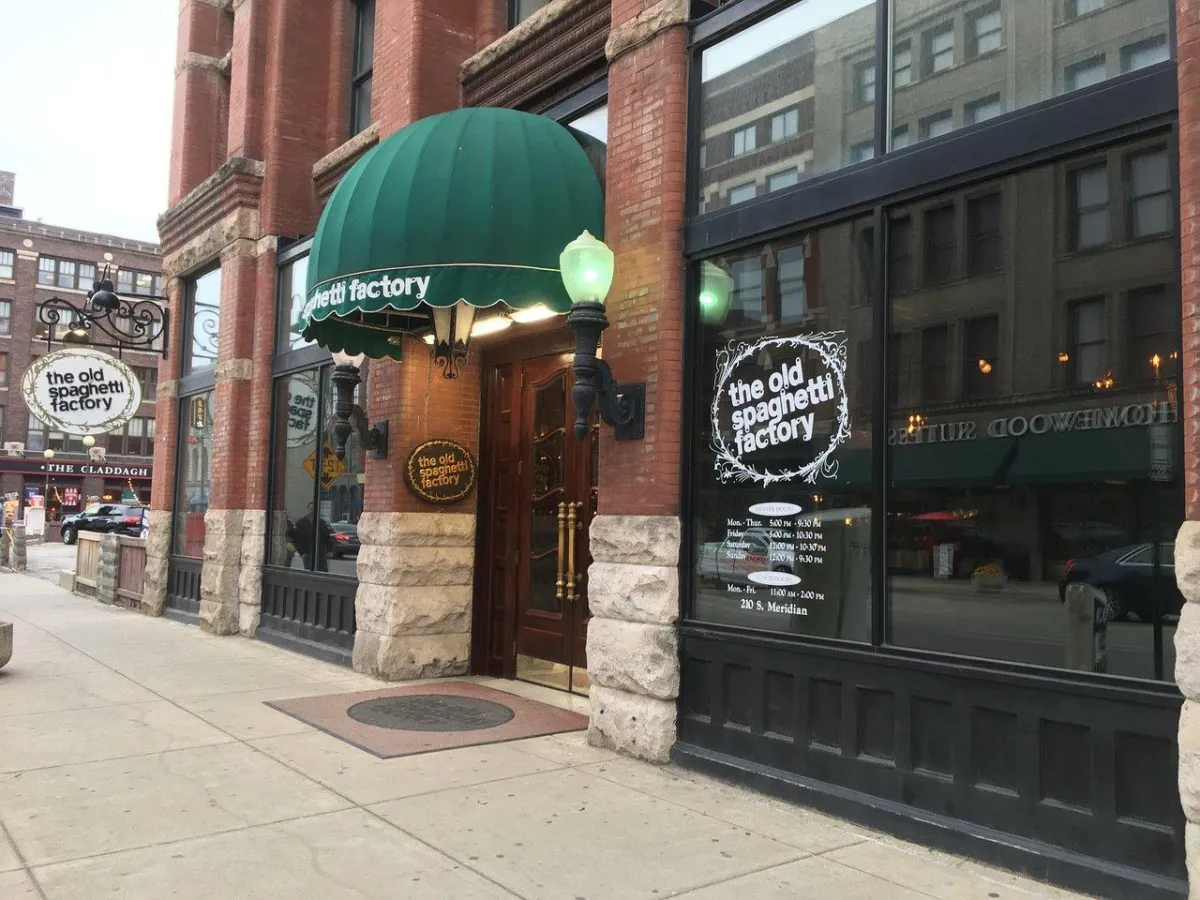 Forks Up, Indy! Why The Old Spaghetti Factory is the Pasta Palace You’ve Been Craving