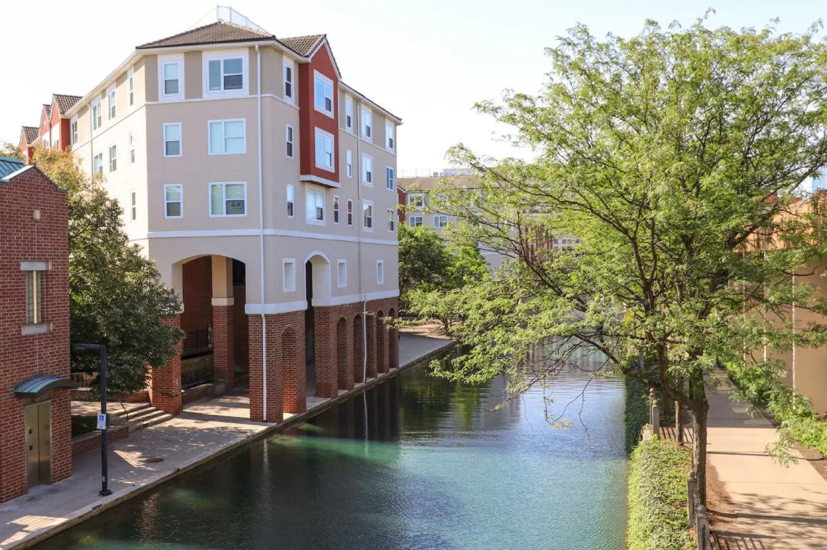  Discover the Indianapolis Canal Overlook – A Hidden Gem in the Heart of Indy – Prime Edge Car Rentals