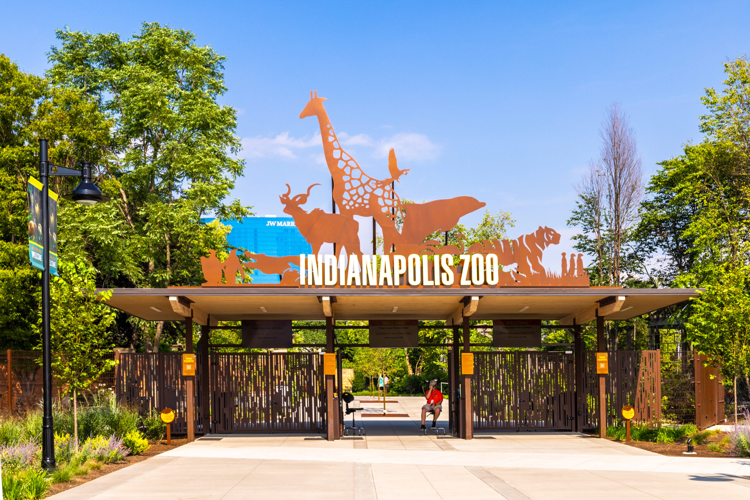 A Wild Adventure Awaits: Your Ultimate Guide to the Indianapolis Zoo | Prime Edge Car Rentals, Indianapolis