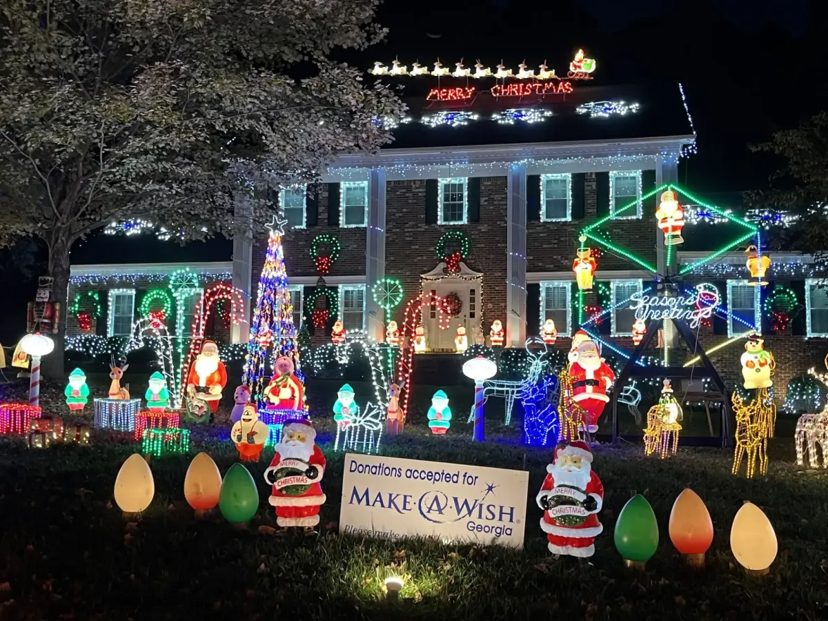 Gotta Love The Christmas Lights #363