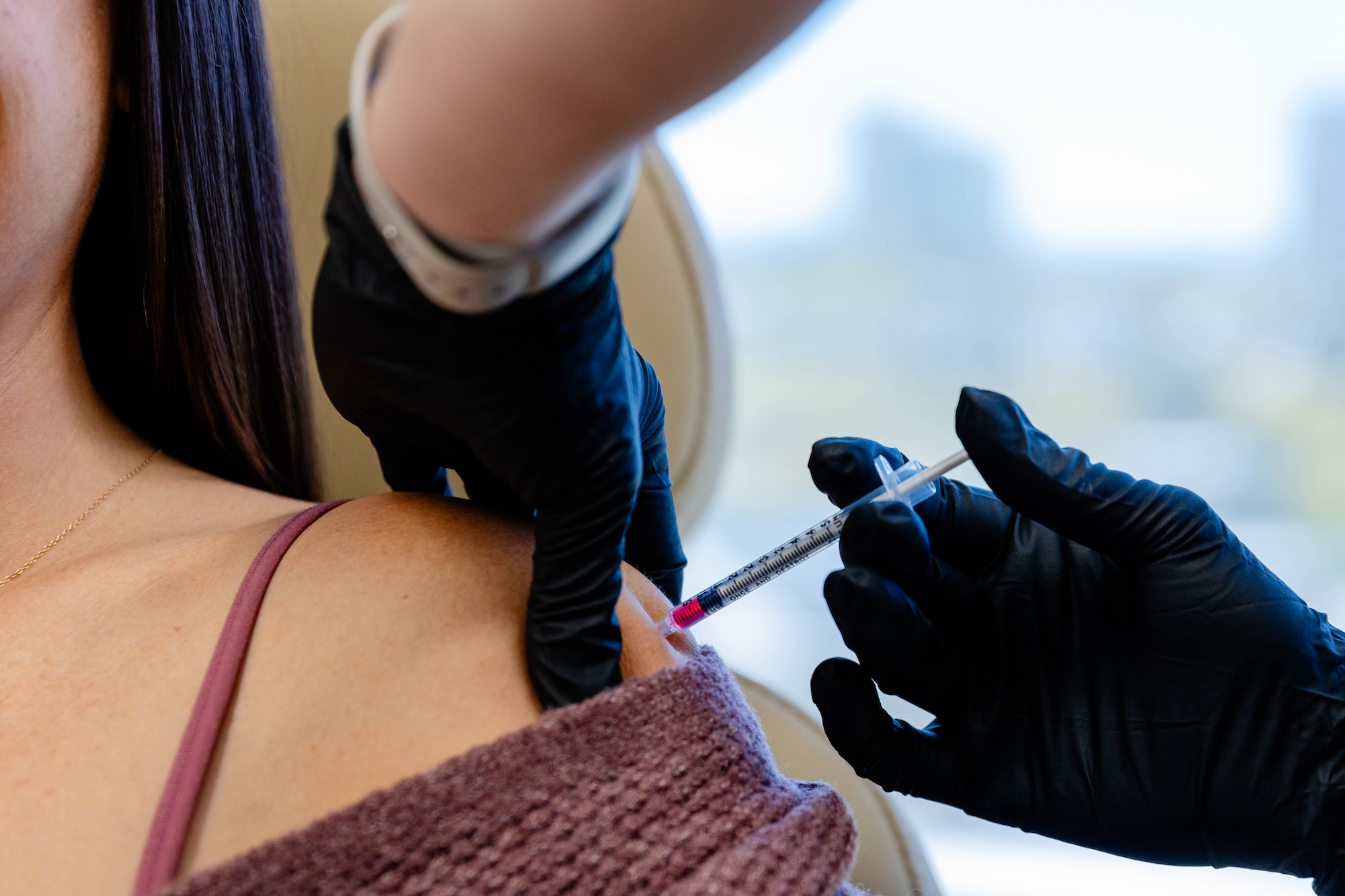 Tratamiento médico de pérdida de peso con inyecciones de Semaglutide y Tirzepatide en Miami Lakes. Supervisión profesional, precios transparentes. Llame al 786-446-9414