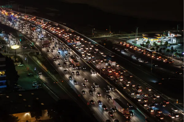 Navigating LAX Traffic and How Traffic Patterns Impact Delivery Schedules