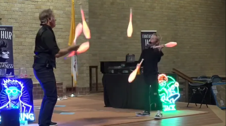 🎪 Jack & Arthur's Comedy Magic Juggling Spectacular Wows St. Wenceslas