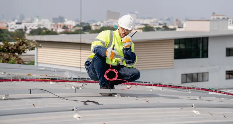 engineer checking up the roof condition