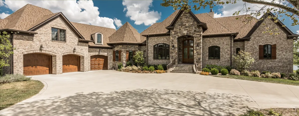 LUXURY BUILDERS WIN MORE CLIENTS, WITH A VIRTUAL SHOWROOMROOM
