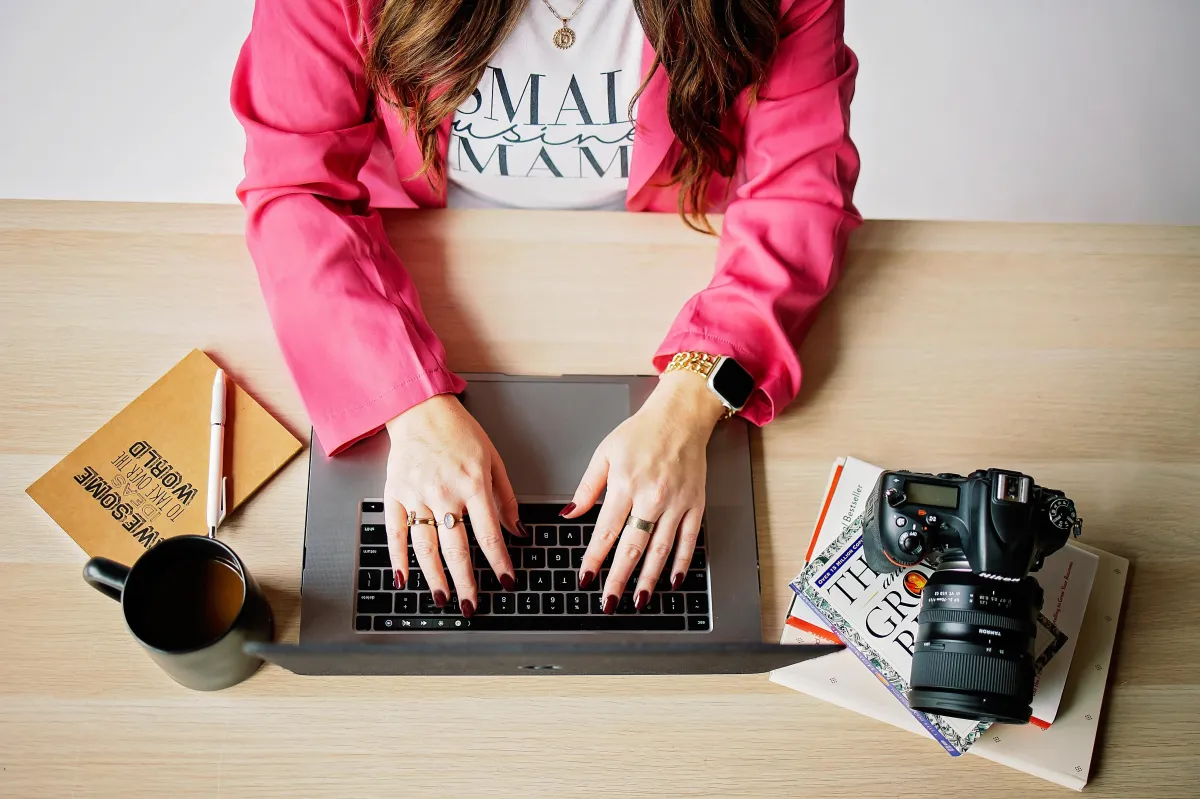 about the it girl hustle