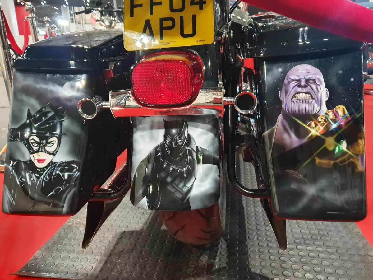 Harley Davidson Fatboy - DC Themed Airbrush