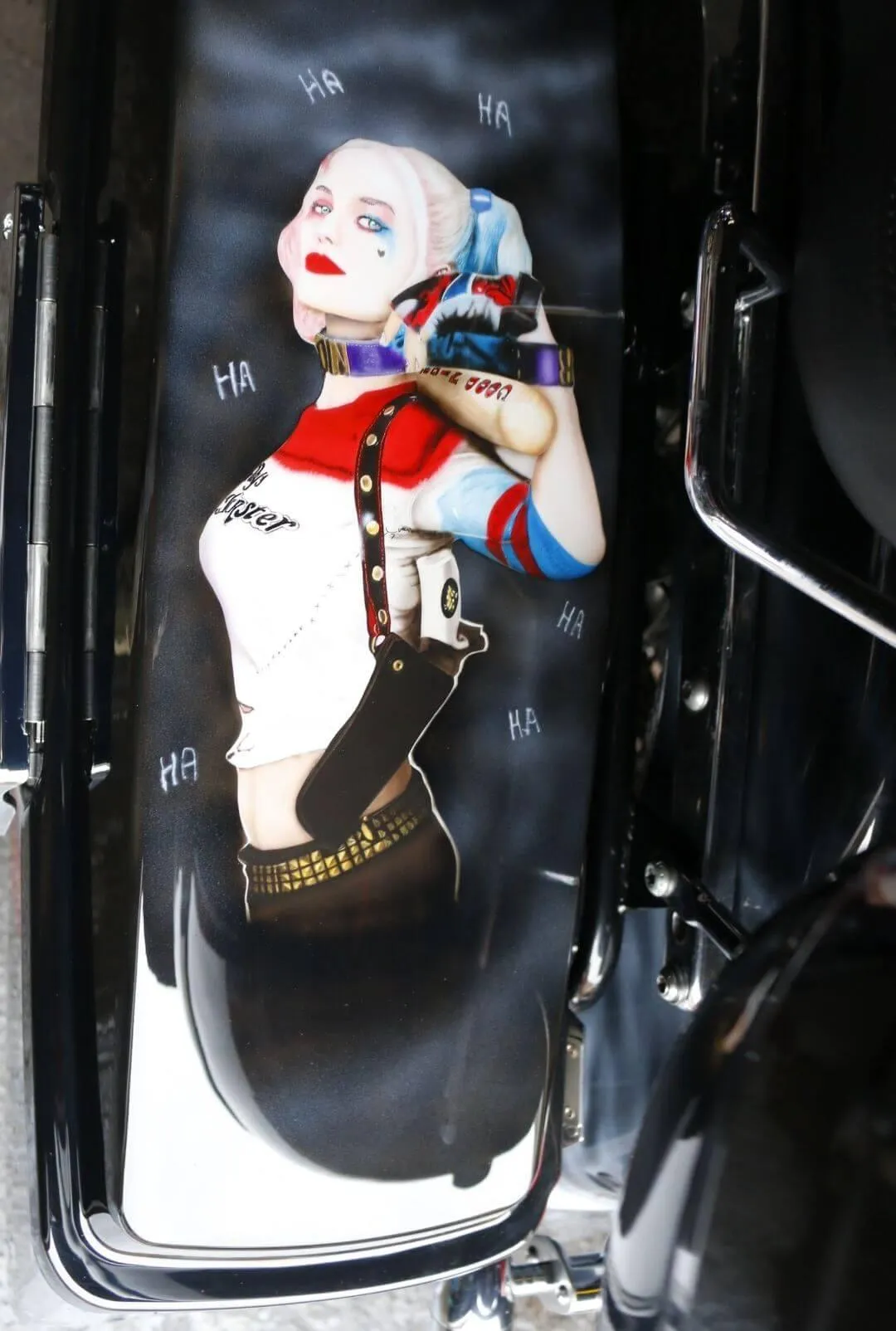 Harley Davidson Fatboy - DC Themed Airbrush