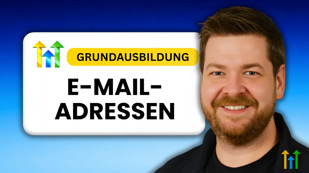 Thumbnail mit lächelndem Mann und dem Schriftzug „Grundausbildung E-Mail-Adressen“ auf blauem Hintergrund mit bunten Pfeilen