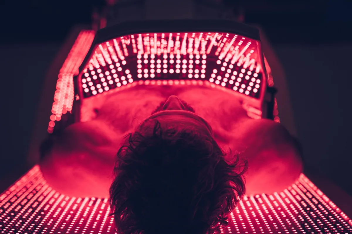 Red light therapy treatment at Mill Creek Red Light & Laser, promoting inflammation relief, cellular healing, and overall wellness.