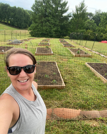 Local flower garden near Efflorescence Floristry in the New River Valley, supporting sustainable floral design through seasonal, locally grown blooms.
