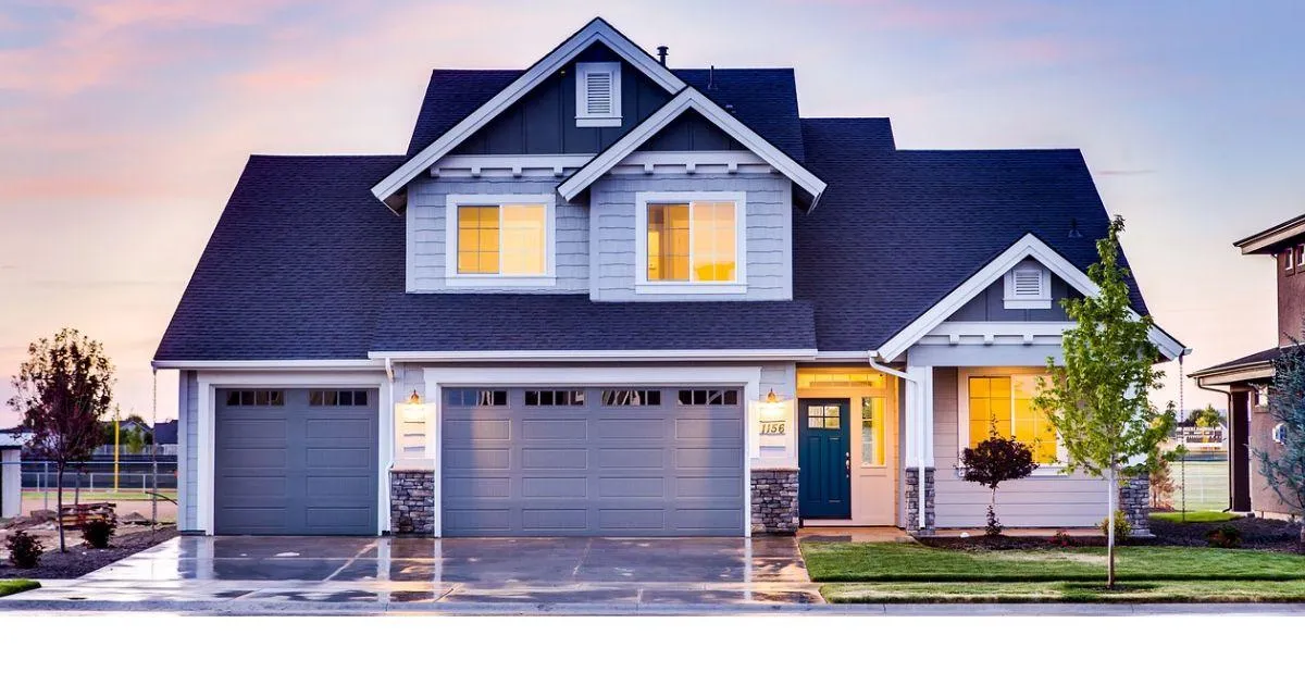 House paint with violet and light blue