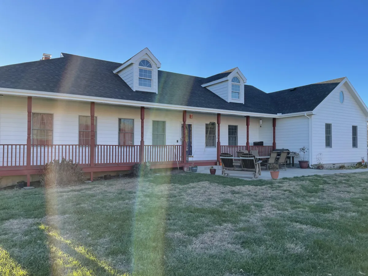 Exterior painting white project in kansas city #1