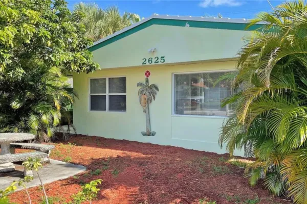 LEASED: 2625 SE 1st Ct #4 Pompano Beach, FL 33062-5417
