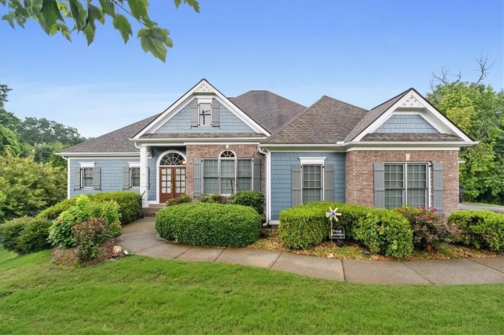 300 Towne Overlook Circle, 
Canton, Georgia 30114