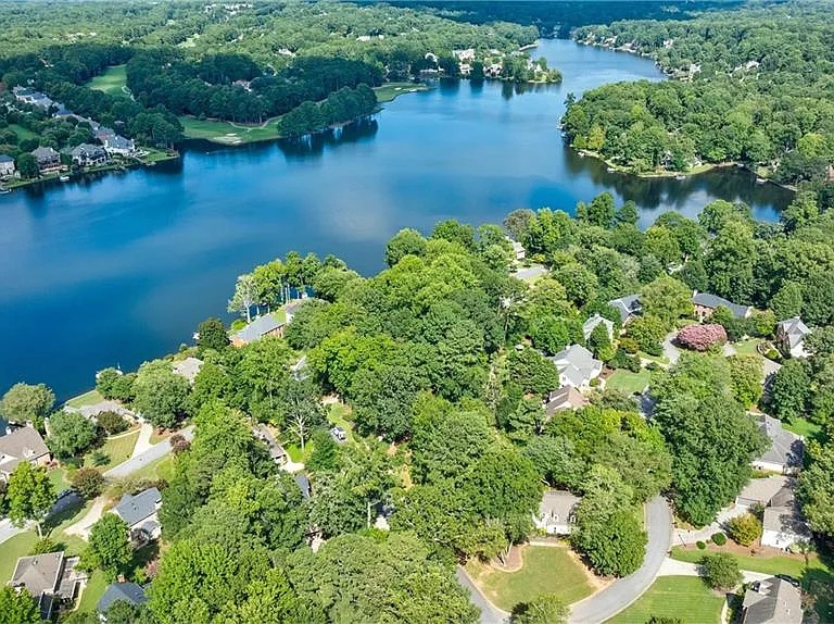 Glen Abbey vs Windward Buyer Trends