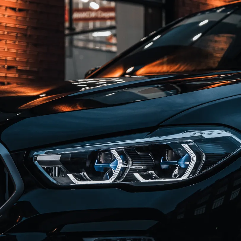 Covering mat, brillant ou satiné : quel rendu choisir pour votre voiture ?