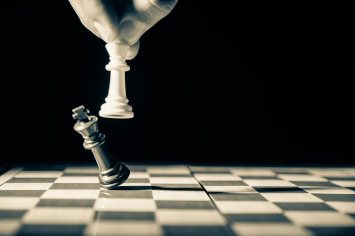 How Can Agents Anticipate and Adapt to Market Shifts Before They Happen?