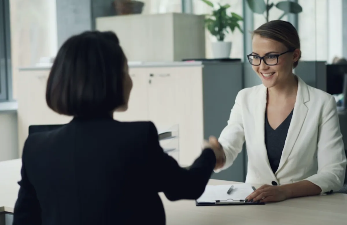 How Can Agents Nurture Community Networks Without Becoming Overwhelmed?