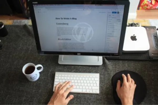 blogging on computer