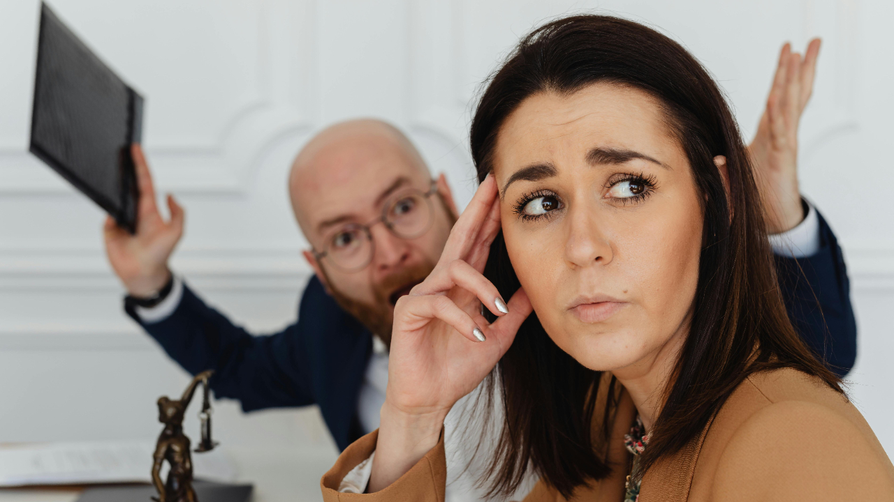 7 Indicators Someone May Be Passive Aggressive