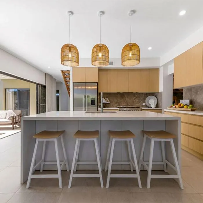 A low maintenance, beachside holiday home