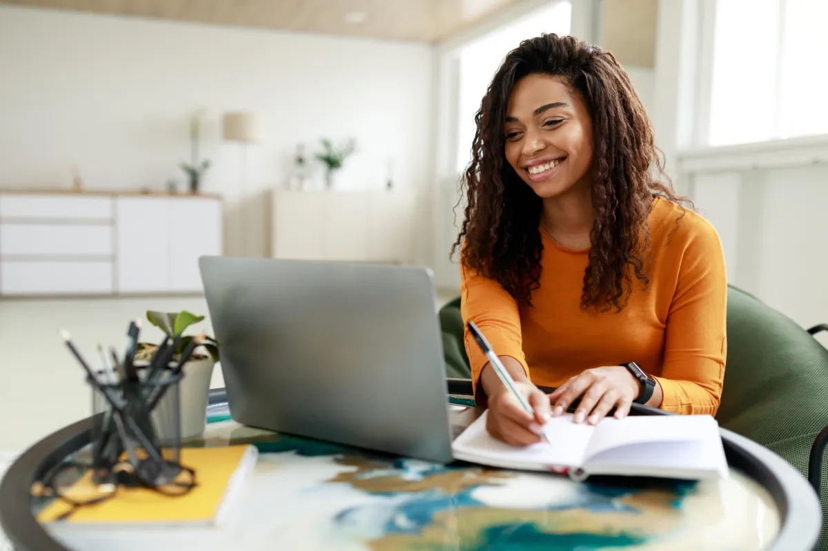 A woman learning about the foreclosure process