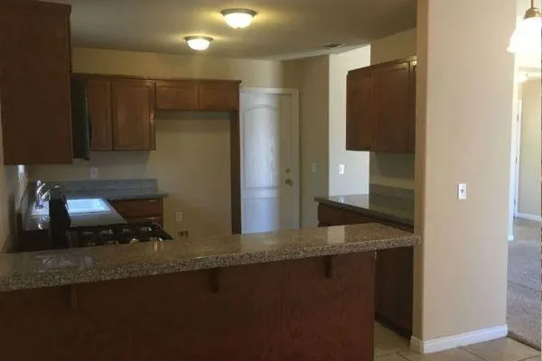 New Investor 3 bed 1.5 bath deal Turn Key READY! Irene Ave, California City, California 93505